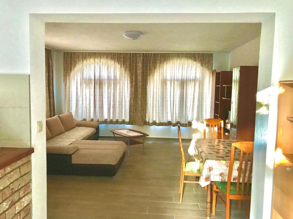 Apartmani Ruzica Zastražišće Extérieur photo