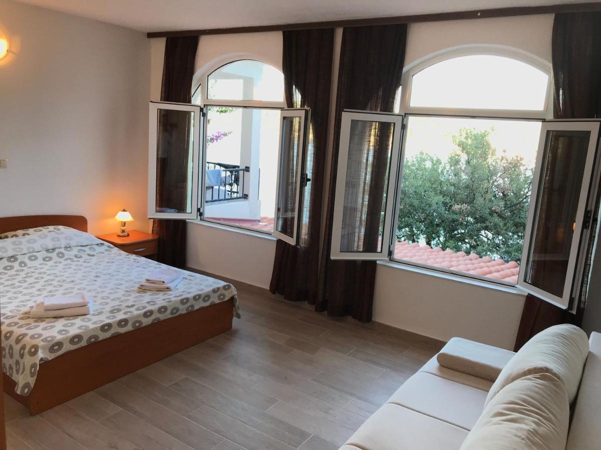 Apartmani Ruzica Zastražišće Extérieur photo