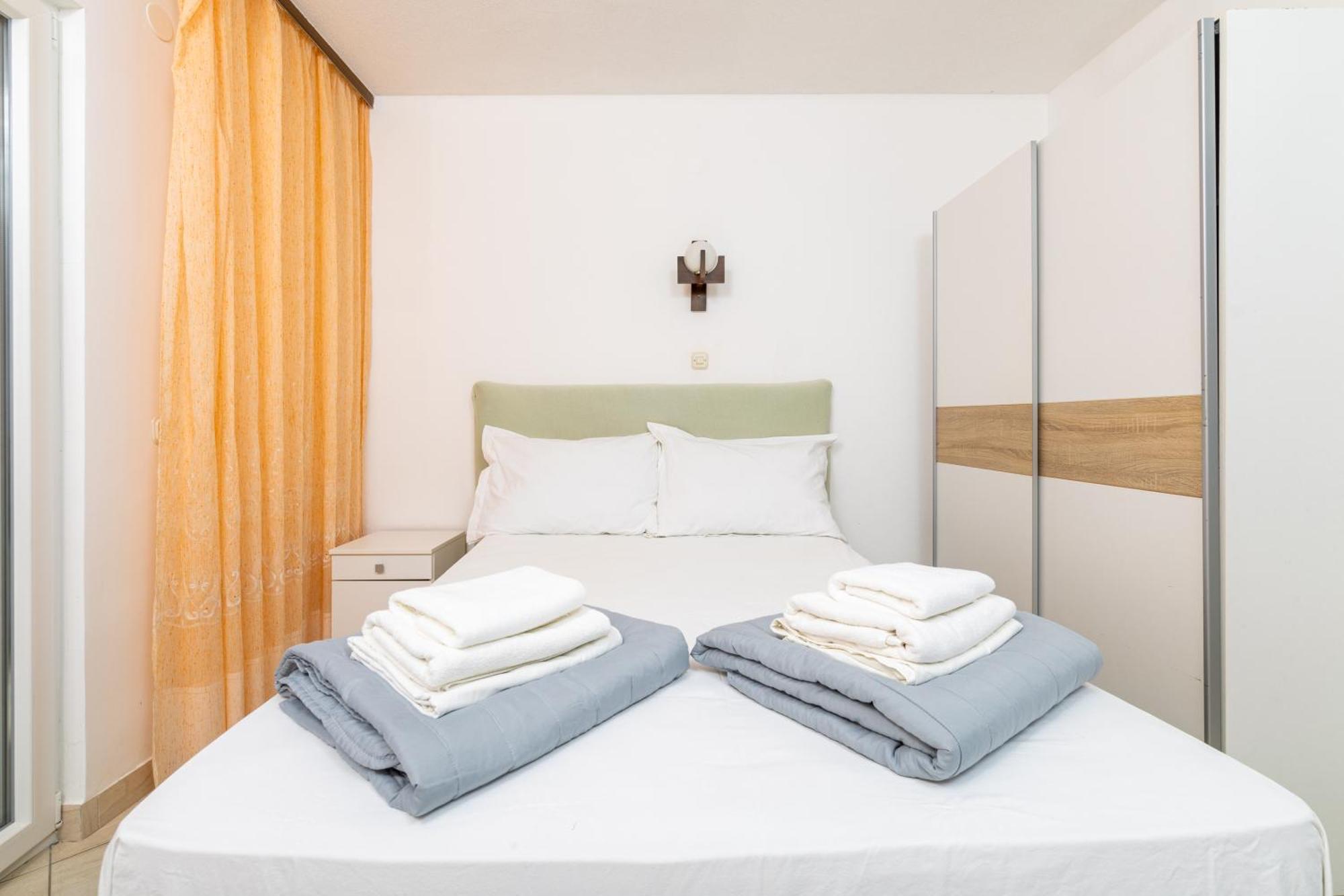 Apartmani Ruzica Zastražišće Extérieur photo
