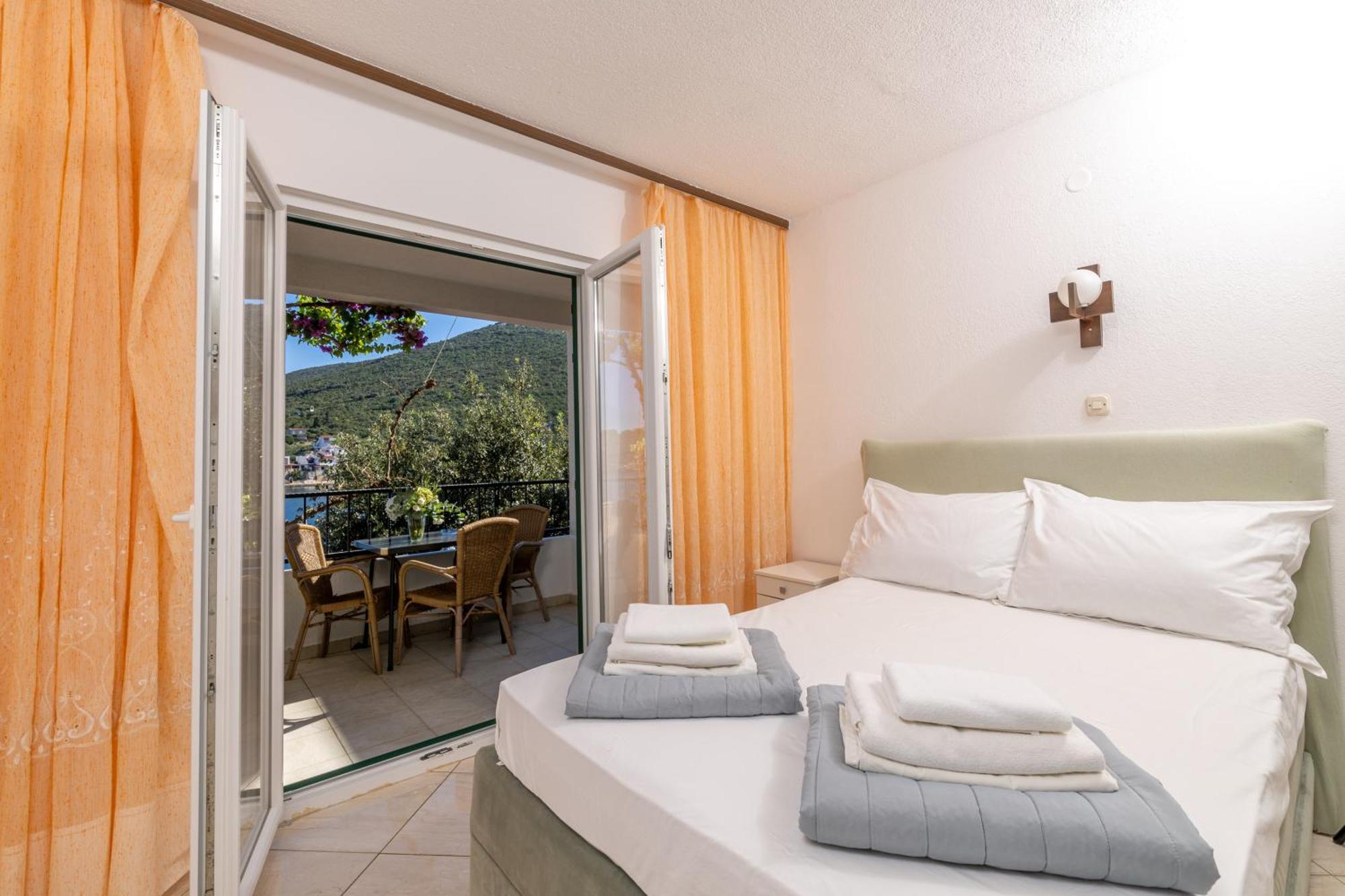 Apartmani Ruzica Zastražišće Extérieur photo