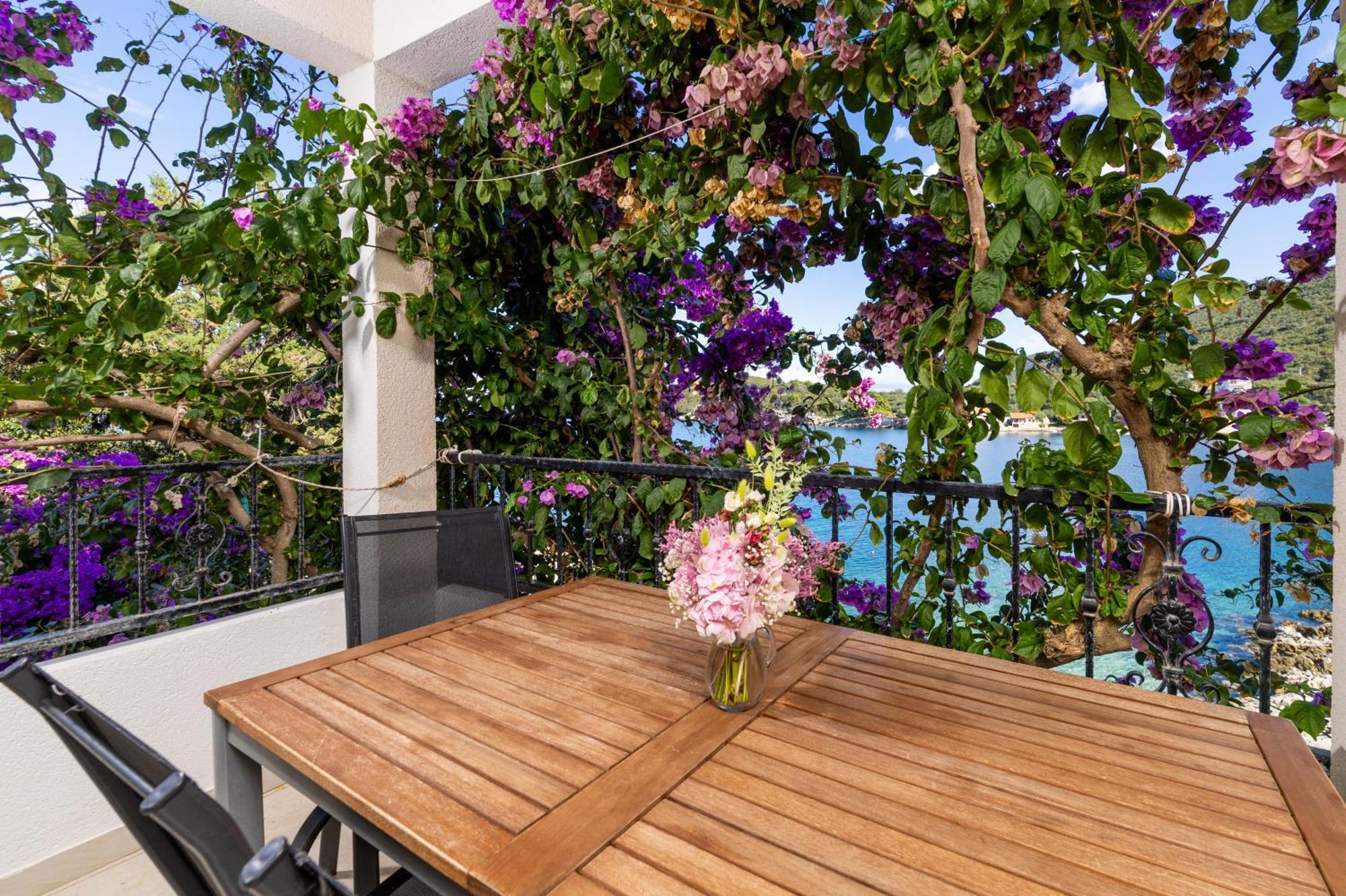 Apartmani Ruzica Zastražišće Extérieur photo