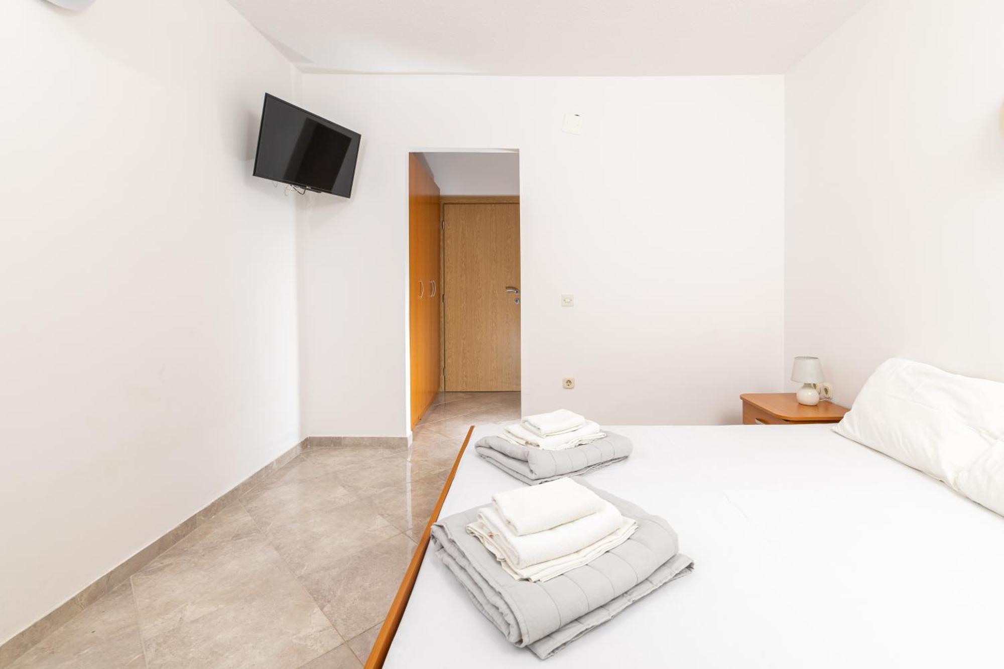 Apartmani Ruzica Zastražišće Extérieur photo