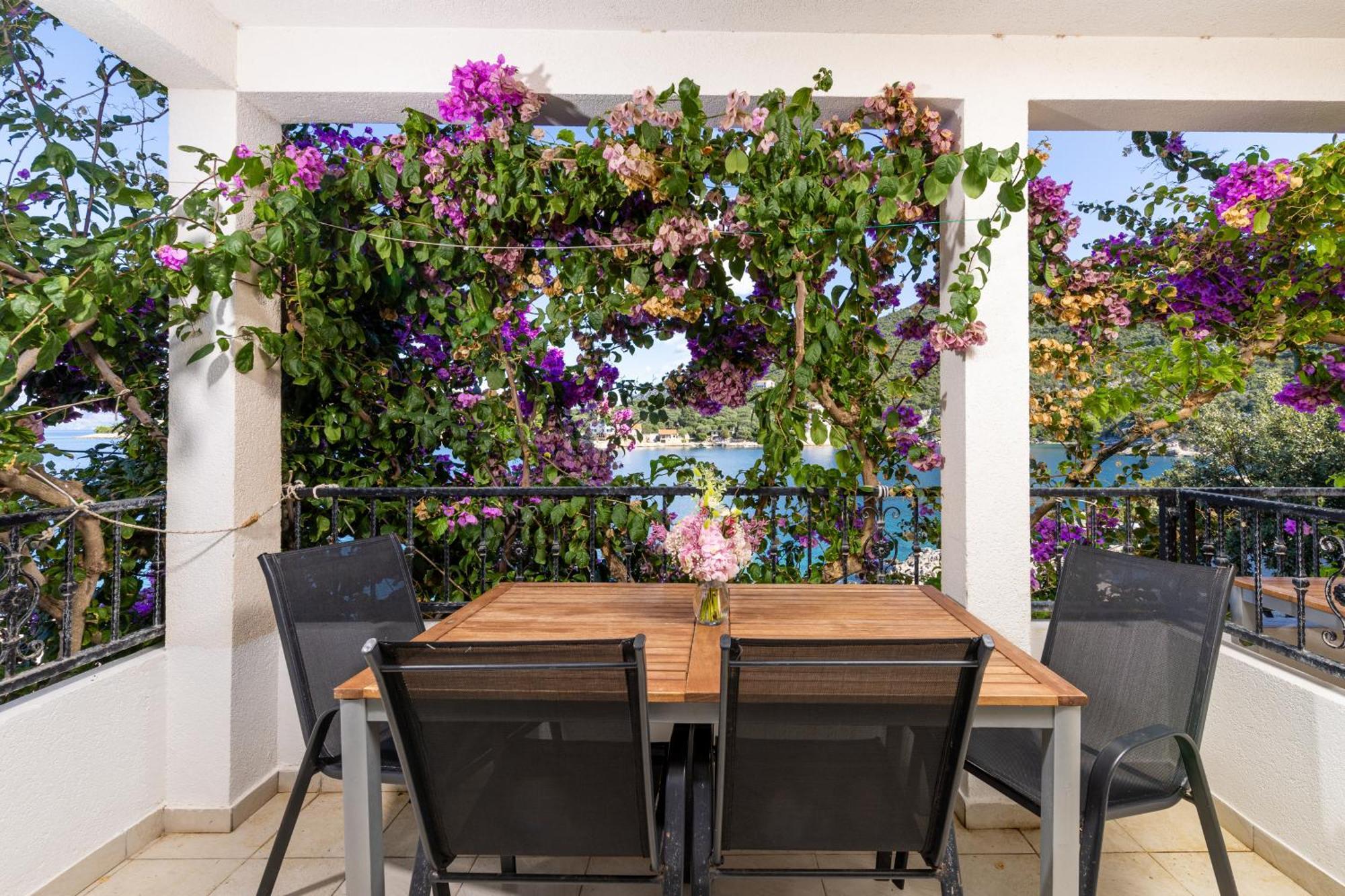 Apartmani Ruzica Zastražišće Extérieur photo